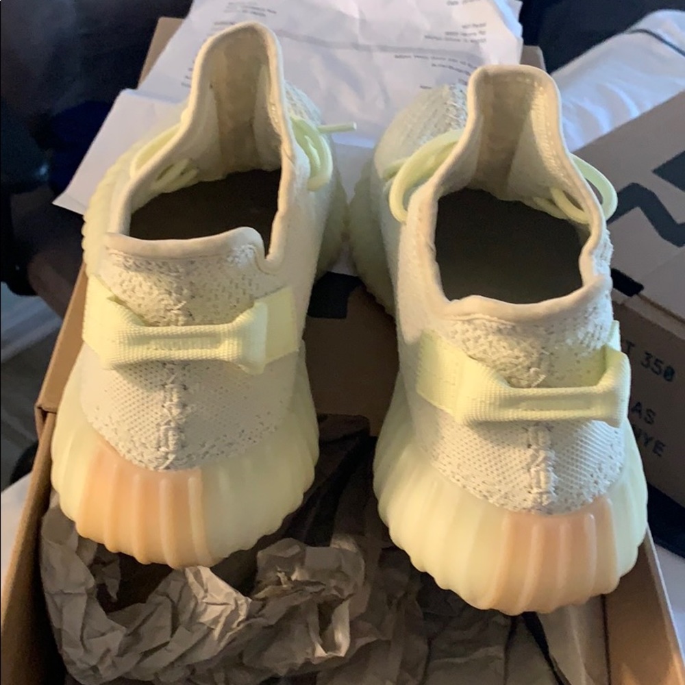 Yeezy 350 v2 butter
